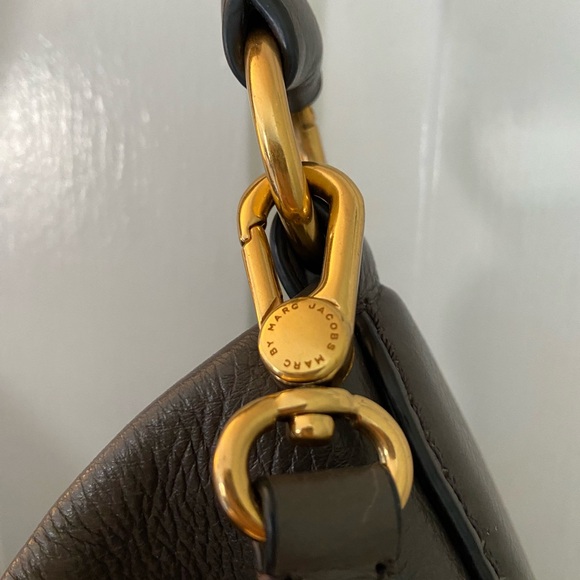 Marc by Marc Jacob’s Hillier Hobo Crossbody Grey EUC - Picture 4 of 14